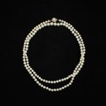 594810 Pearl necklace